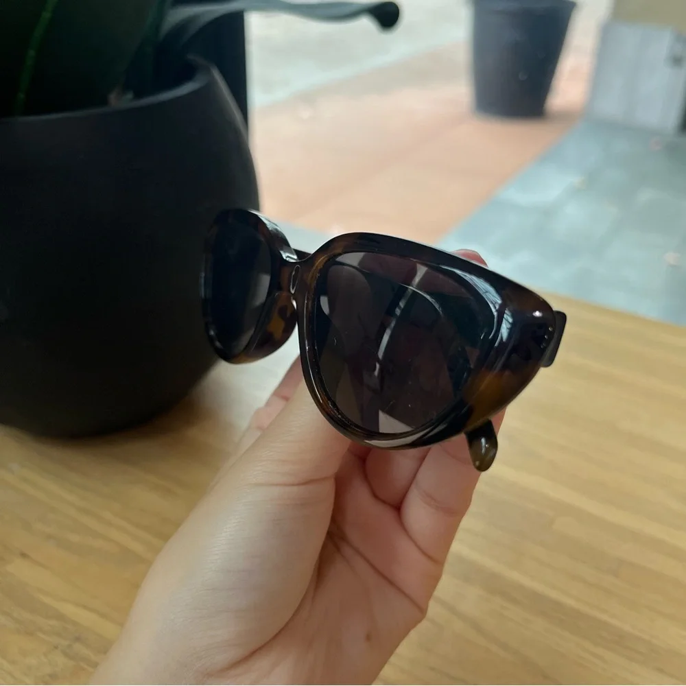 Oak and Fort Sunglasses! - Picture 3 of 8